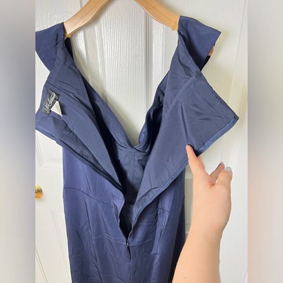 La Femme Navy V Neck Ruched Surplice Off the Shoulder Column 25206 Long Gown 14 - Picture 7 of 8